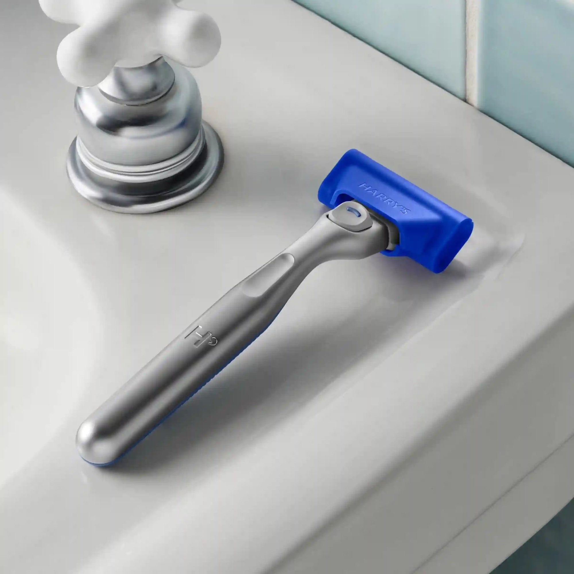Alternative view of Harry's Plus Travel Blade Cover
